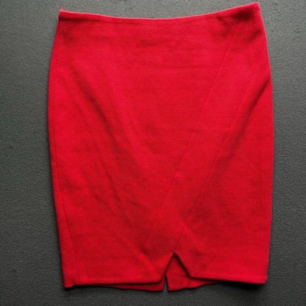 Vince Camuto Women 2‎ Piece Set Red Crop Top Mini Skirt Sleek Modern Minimalist - Picture 3 of 12